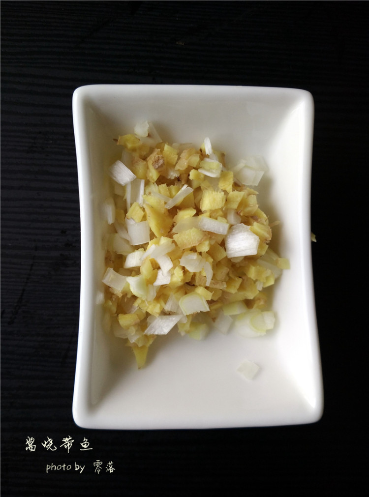 【沙茶美食】酱烧带鱼步骤3