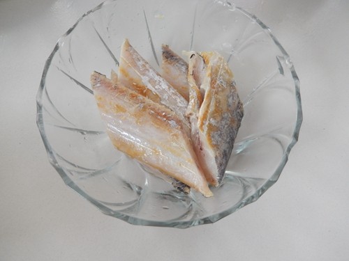 豆干烧带鱼步骤2