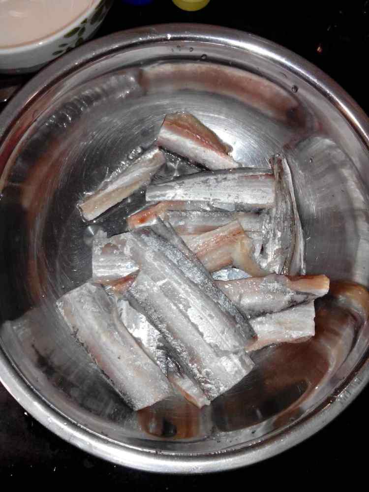电饼铛煎带鱼步骤1