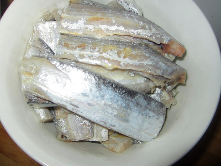 麻辣酥带鱼步骤1