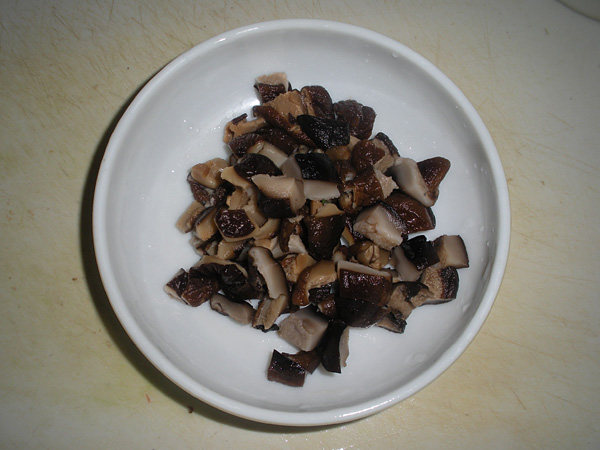 鲜菇蒜蓉酱烧带鱼步骤4
