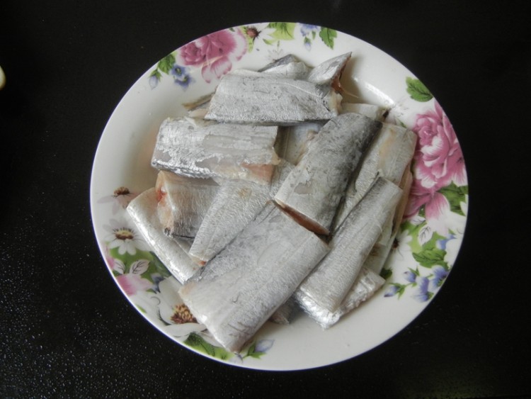 豆豉蒸带鱼步骤1