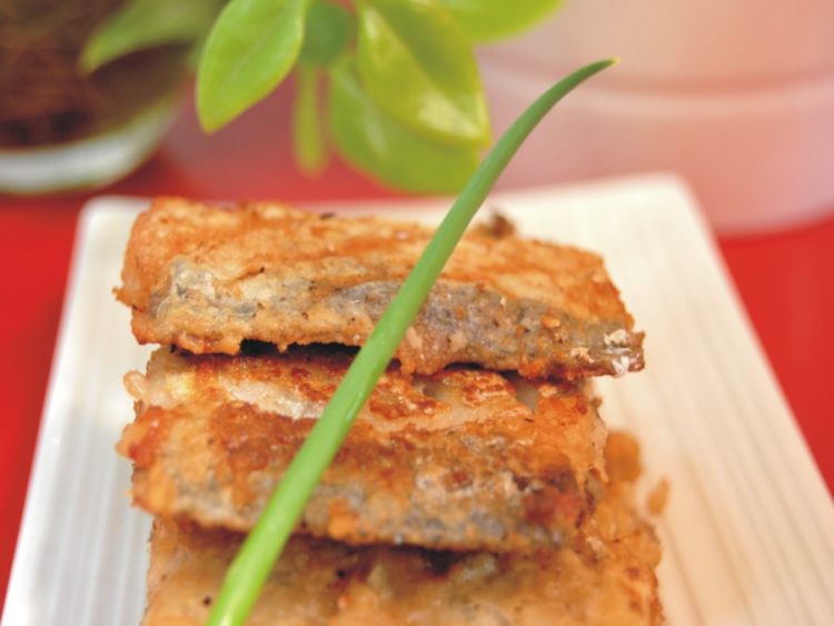 黑胡椒干煎带鱼步骤7