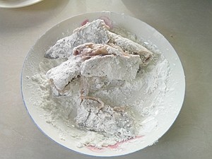 红烧带鱼豆腐步骤4