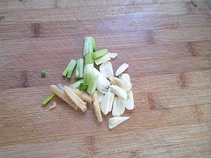 红烧带鱼豆腐步骤5