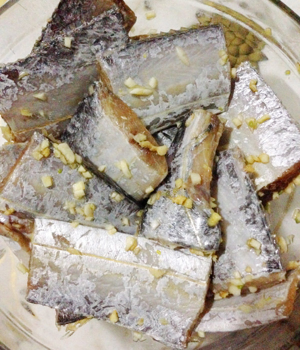 豆豉酥带鱼步骤1