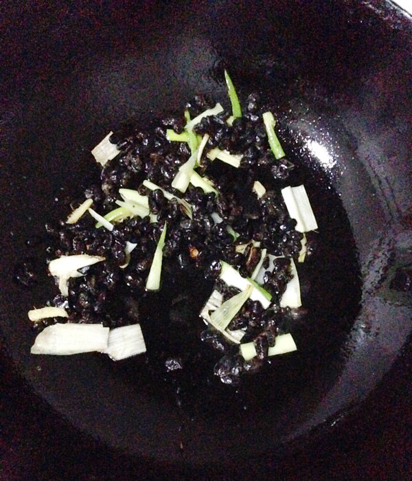 豆豉酥带鱼步骤7