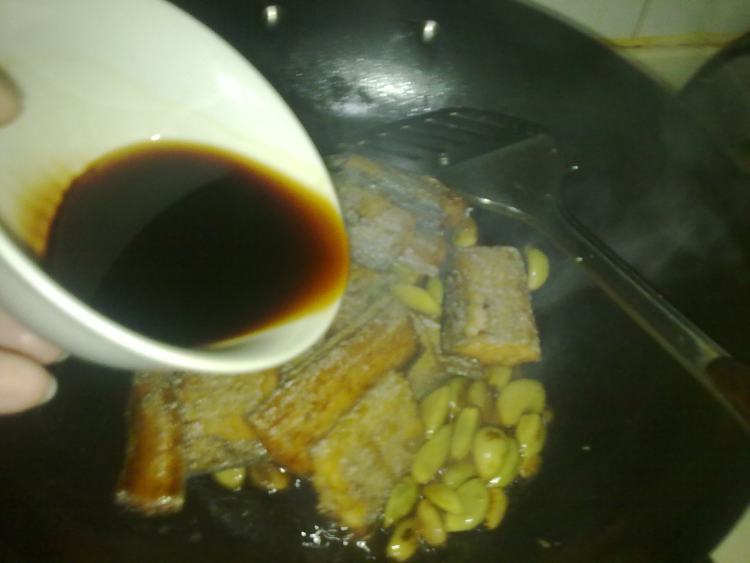 腊八蒜烧带鱼步骤7