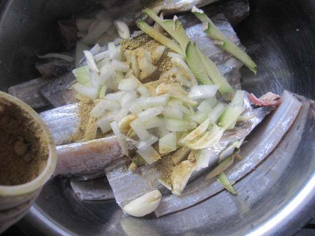 孜然煎刀鱼步骤4