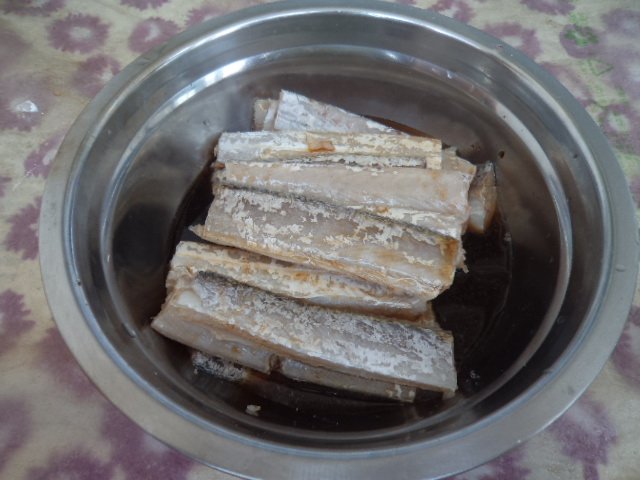 煎烹带鱼条步骤4