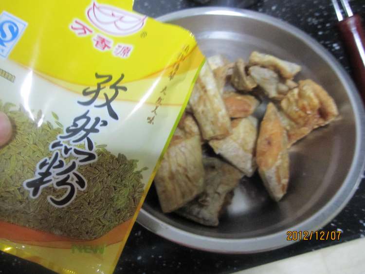 孜然辣椒干带鱼步骤8