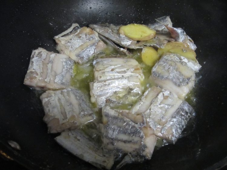 带鱼豆腐汤步骤4