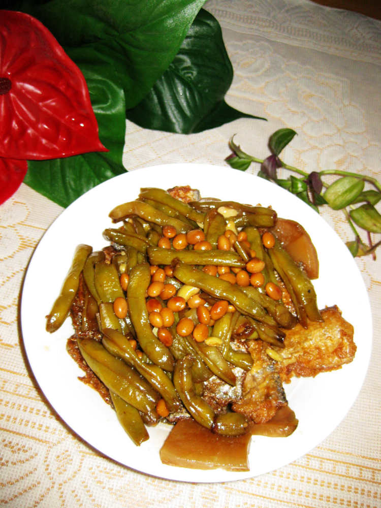 咸菜焖酥鱼步骤12