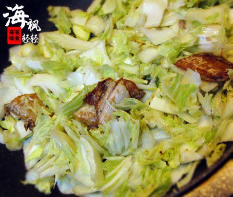 带鱼炖白菜步骤5