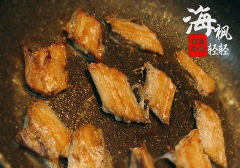 带鱼炖白菜步骤4