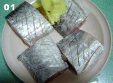 蜜汁香煎带鱼步骤1