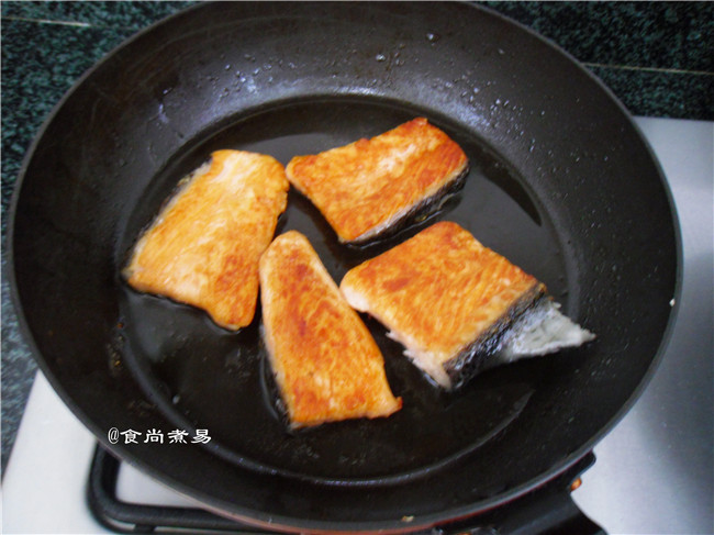 干煎三文鱼步骤7