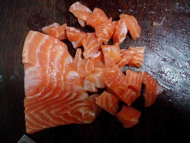 三文鱼炒饭步骤2