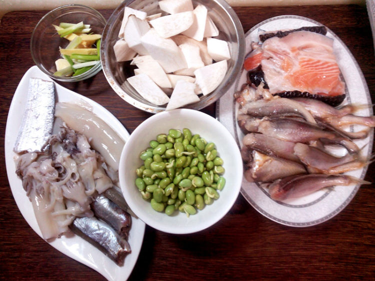 海鲜炖青豆步骤1