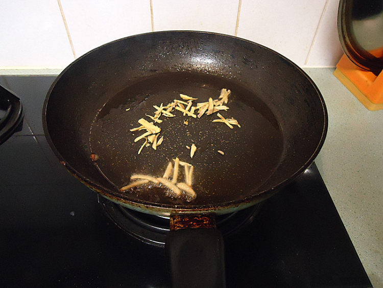 辣豆豉紫苏煎三文鱼步骤5