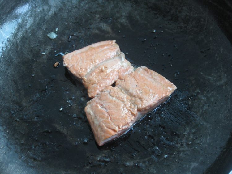 三文鱼圆葱盖饭步骤8