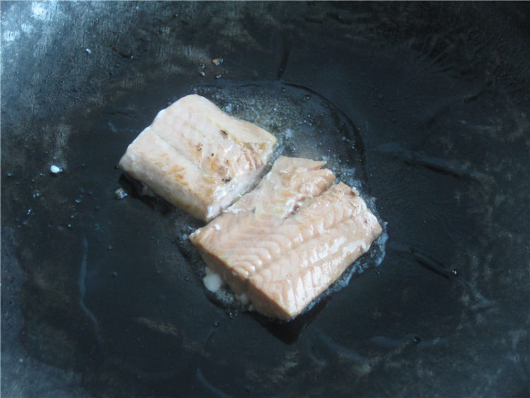三文鱼蛋炒饭步骤6