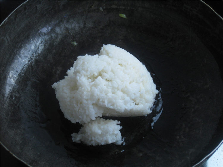 三文鱼蛋炒饭步骤9
