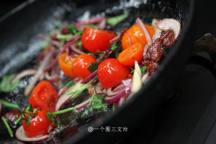 香煎三文鱼柳配牛油蛋步骤5