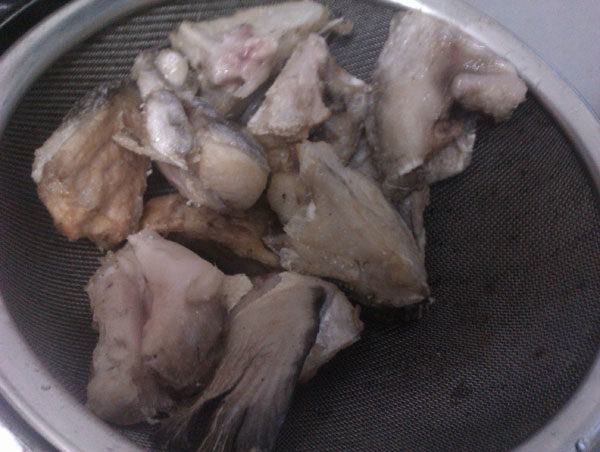 腊味三文鱼头步骤2