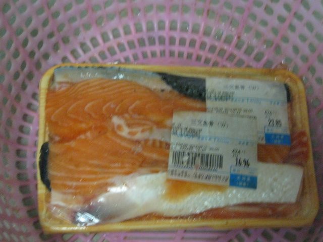 三文鱼豆腐汤步骤2