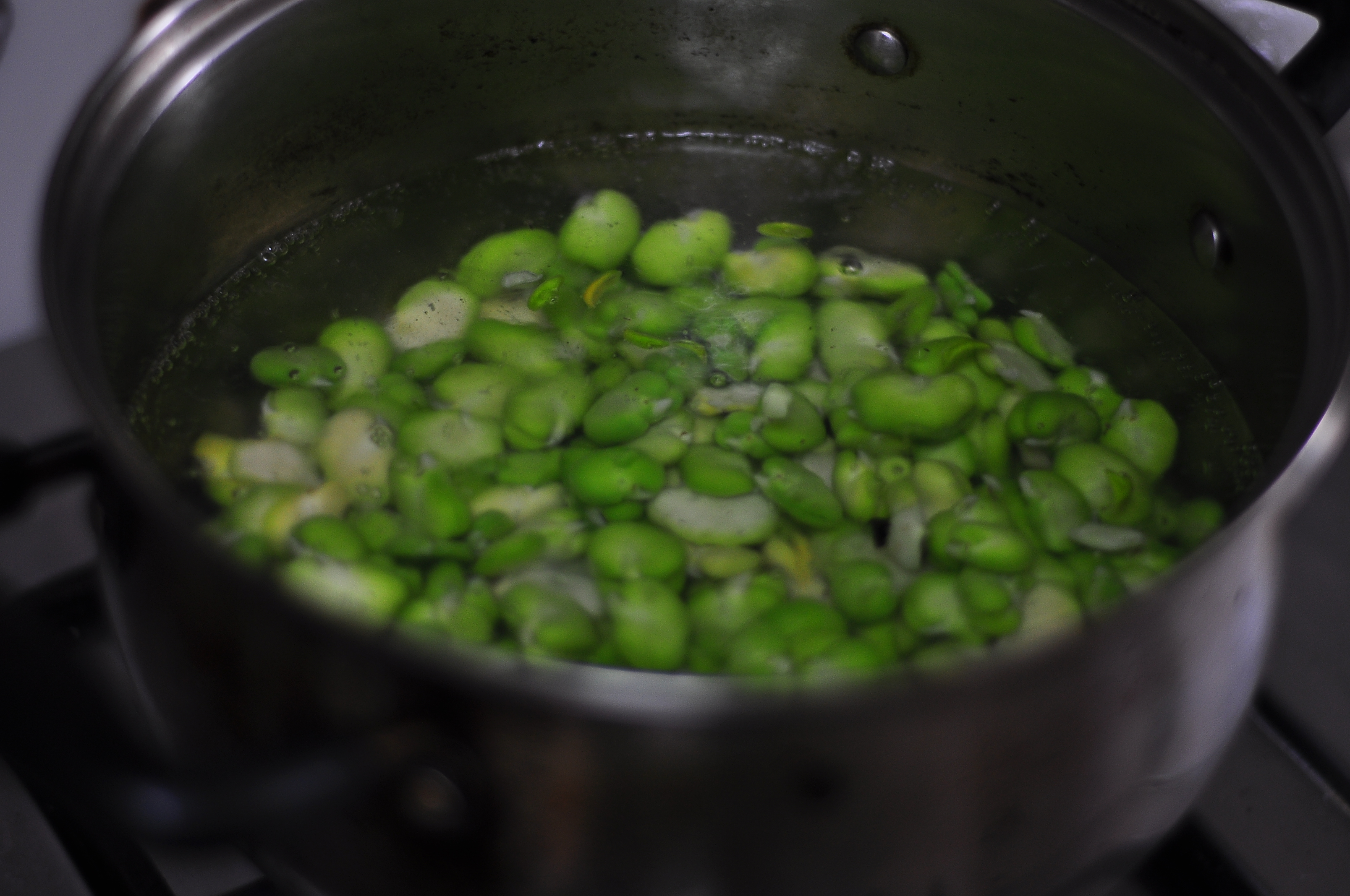 虾仁蚕豆步骤2