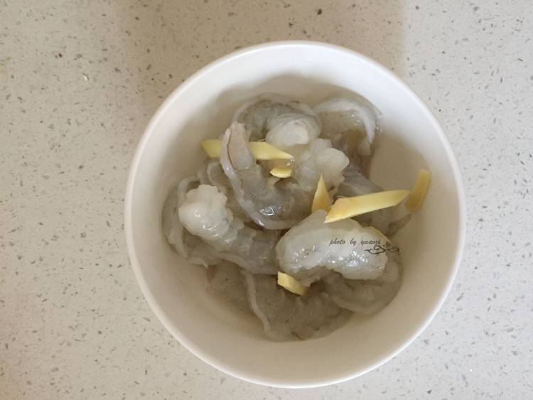 五彩虾仁粥步骤7