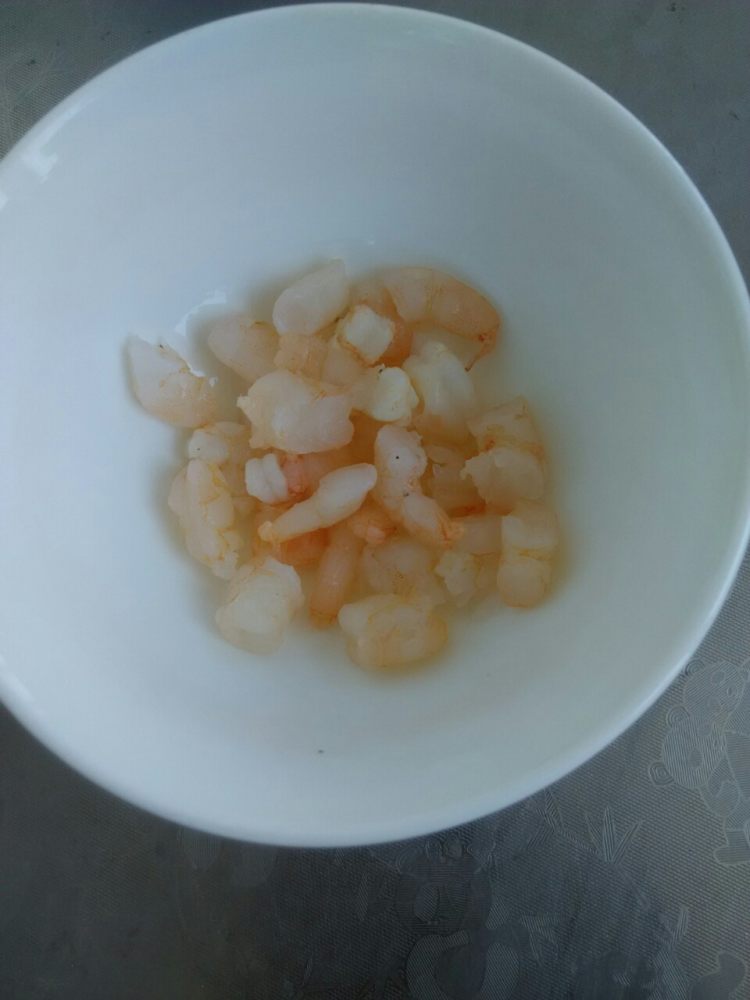 炒豌豆玉米粒虾仁步骤5
