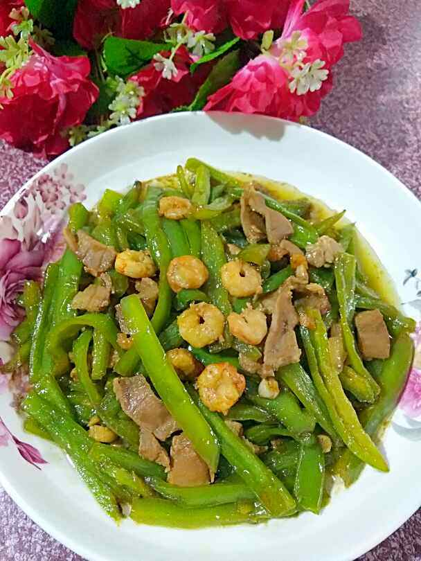 鲜虾瘦肉炒青椒步骤11