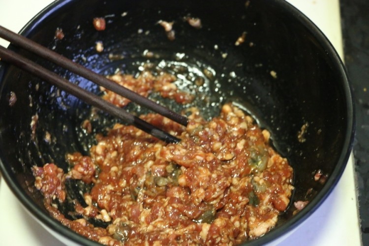 鲜肉虾仁馄饨步骤4