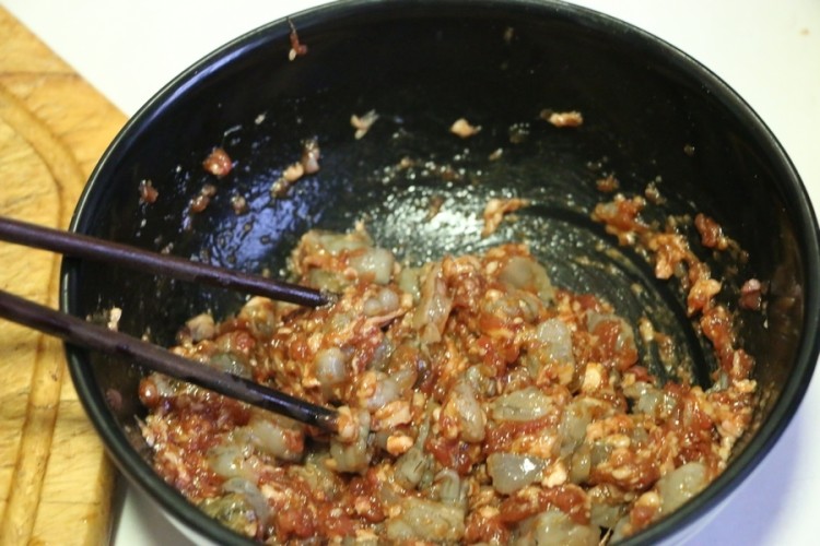 鲜肉虾仁馄饨步骤5
