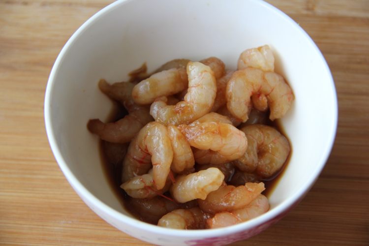 炒虾仁#本味家乡菜#步骤1