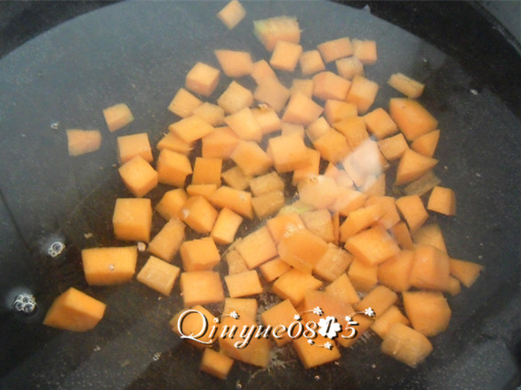蔬菜虾仁炒蛋#本味家步骤3