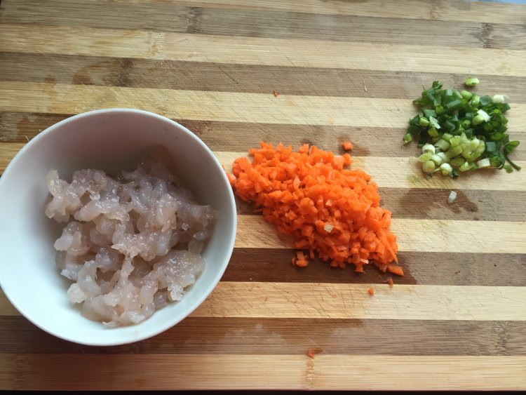 豆腐虾饼#非转基因金步骤1
