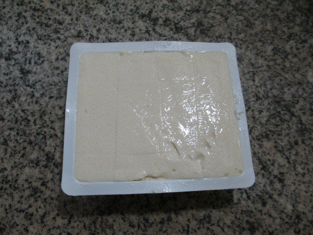 虾仁莴笋煮豆腐步骤2