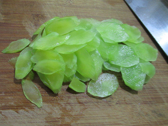 虾仁莴笋煮豆腐步骤3