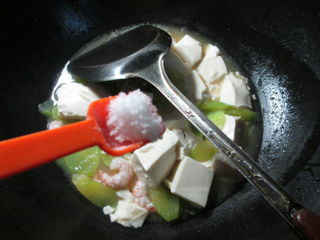虾仁莴笋煮豆腐步骤7
