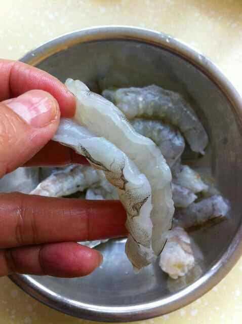 豉油白菜炒虾仁步骤4