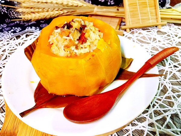 南瓜海鲜饭盅步骤7