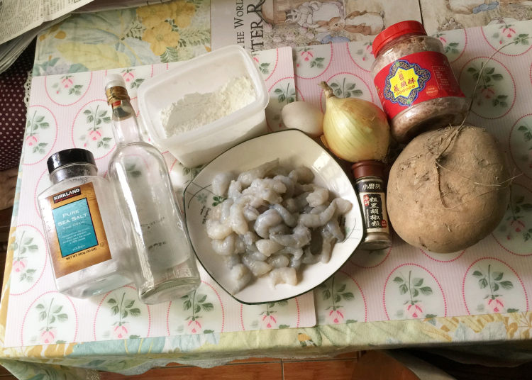 豆薯洋葱虾饼步骤1