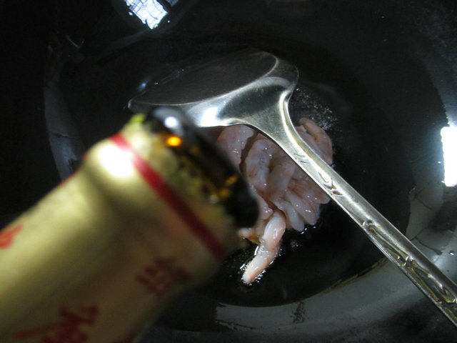 虾仁青菜炒饭步骤2