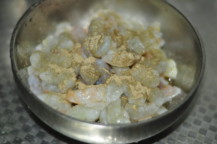泡面虾球步骤2