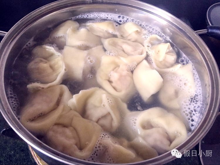 馄饨配蔬果（宝宝食谱步骤3