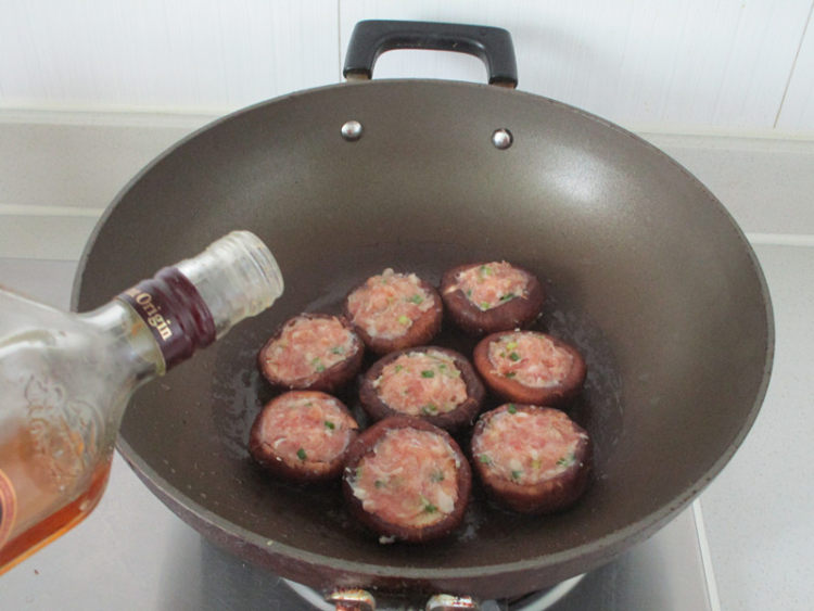 虾肉醸香菇步骤7