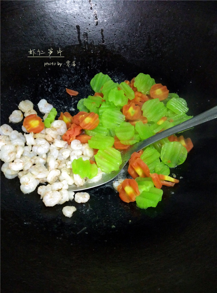 虾仁笋片步骤7
